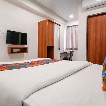 Fabhotel The Mint ムンバイ エクステリア 写真