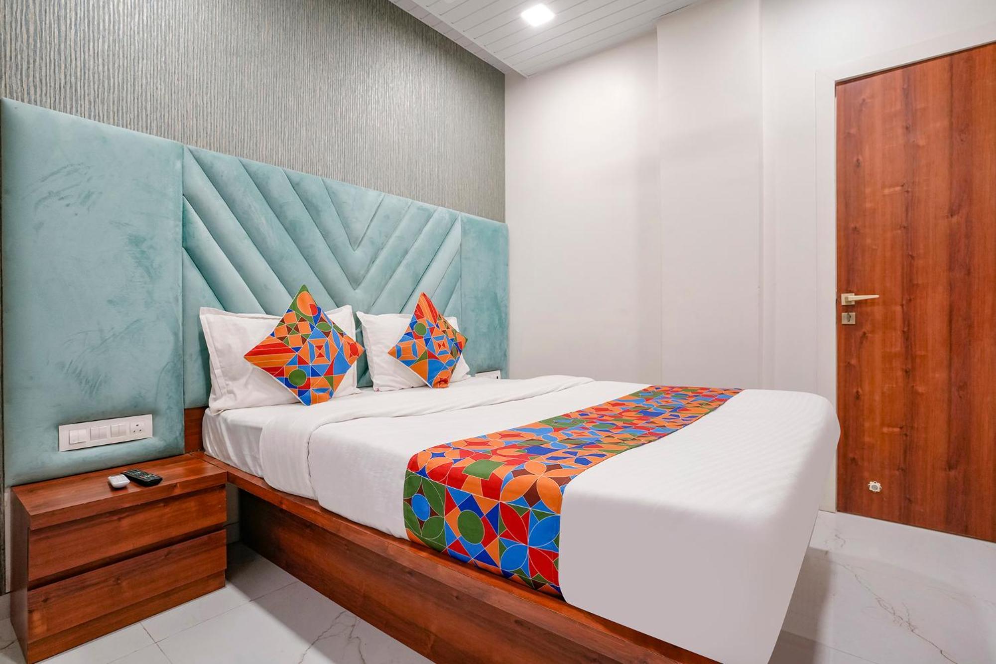 Fabhotel The Mint ムンバイ エクステリア 写真